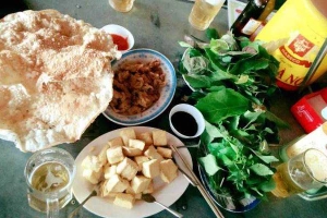 Quán Ăn Nhà Sàn Phương Hằng - Bia, Lẩu & Cơm Bình Dân