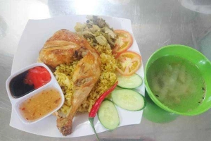 Quán Ăn Nhi Ký - Cơm Gà Xối Mỡ