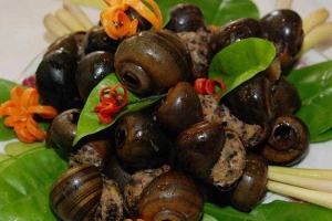 Quán Ăn Ốc 10k - Phú Riềng Đỏ