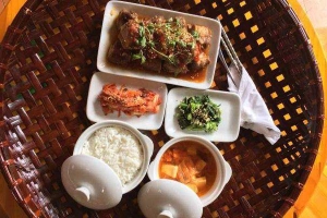 Quán Ăn On The Table - Food & Drink