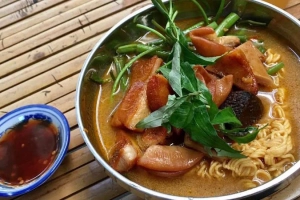 Quán Ăn Phá Lấu Bò A Thụn - Nam Phước