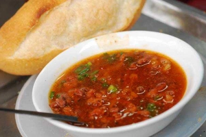 Quán Ăn Phú Thơm - Bánh Mì Sốt Vang