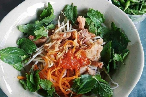 Quán Ăn Phượng - Bún Bò Xào