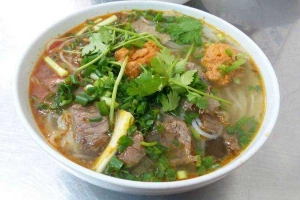 Quán Ăn Phương Mai - Bún Giò & Cơm