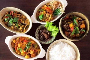Quán Ăn Pi Vegetarian Bistro - Ẩm Thực Chay