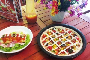 Quán Ăn Pizza Buzza  Quy Nhơn