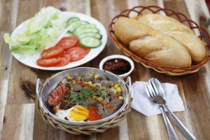 Quán Ăn Quán 139 - Bánh Mì Chảo, Xíu Mại