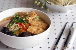 Quán Ăn Quán 73 - Hủ Tiếu & Phở Chay
