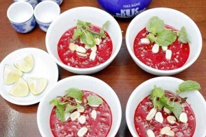 Quán Ăn Quán Dũng Nga - Tiết Canh Lòng Lợn - Nguyễn Huệ