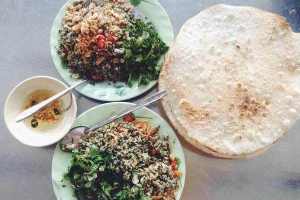 Quán Ăn Quán Lân - Cao Lầu & Bánh Đập