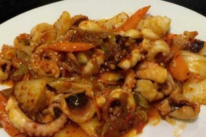 Quán Ăn Quán Năm Chuột - Trần Hưng Đạo