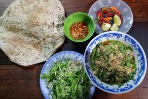 Quán Ăn Quán Phụng - Mì Quảng, Bún & Cơm