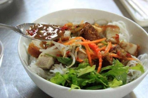 Quán Ăn Quán Tam Thắng - Mì Quảng & Bánh Đập