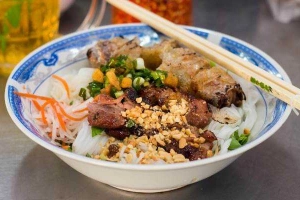 Quán Ăn Quán Vinh - Bít Tết - Ốp La & Bún Thịt Nướng