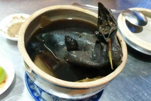 Quán Ăn Quỳnh Anh - Gà Ác Tiềm & Chè