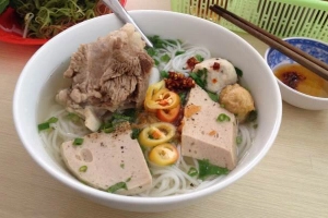 Quán Ăn Quỳnh Nga - Bún Mọc & Hủ Tiếu