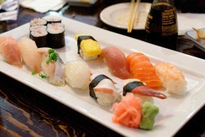 Quán Ăn Sushi Nhật Bản