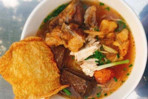 Quán Ăn Thanh Long - Hủ Tiếu Dê & Bánh Canh Cua