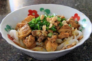 Quán Ăn Thông - Mì Gà & Bún Giò