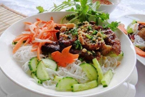 Quán Ăn Thúy Chị - Cơm Tấm & Bún Thịt Nướng