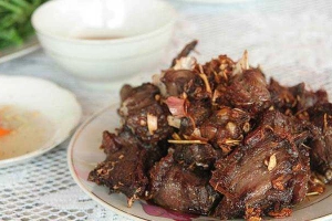 Quán Ăn Thúy Hằng - Đặc Sản Gà & Nhím