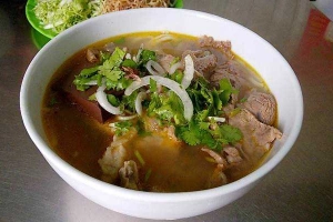 Quán Ăn Thùy Trang - Bún Bò & Bún Riêu Giò Heo