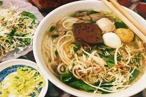 Quán Ăn Tiến Huyền - Bún Bò Huế