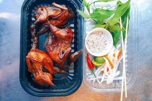 Quán Ăn Trai Đẹp Bán Cút