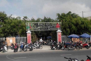 Quán Ăn Trắng & Đen Cafe