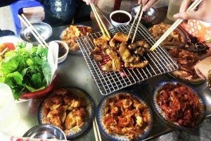 Quán Ăn Trung Hoàn - Lẩu & Nướng