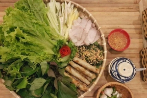 Quán Ăn Trung Vị Quán - Bò Lá Lốt, Ram Bắp & Cá Nục Hấp