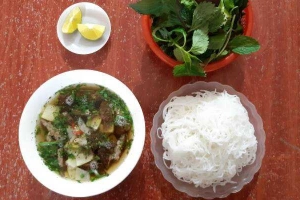 Quán Ăn Trường Ngoan - Bún Chả, Bún Riêu & Bún Ốc