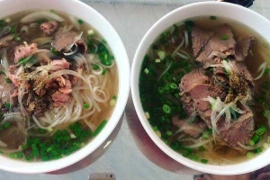 Quán Ăn Tư Xe Lôi - Quán Phở