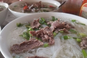 Quán Ăn Tuấn Hùng - Phở & Cơm Rang