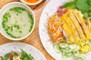 Quán Ăn Tuyết Nhung - Cơm Gà Phú Yên - Nguyễn Hoàng