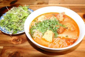 Quán Ăn Vân - Bún Cá - Riêu & Sứa