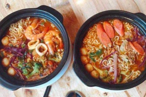 Quán Ăn VoVo - Trà Sữa, Xiên Que & Mì Cay