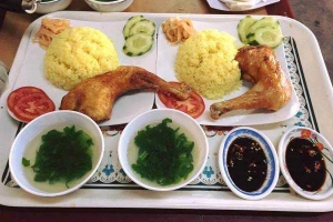 Quán Ăn Vườn Xanh Quán - Cơm Gà
