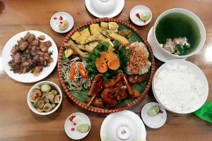 Quán Ăn Xì Quách Quán - Gà Mẹt, Lẩu & Nướng