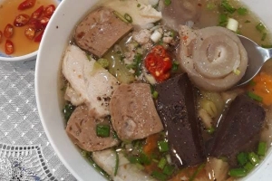 Quán Ăn Quán Bi Bi - Hủ Tiếu, Bún Riêu & Bò Kho