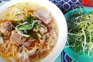 Quán Ăn Quán Cô Phương - Bánh Căn & Bún Bò