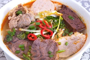 Quán Ăn Quán Cô Thu - Mì Quảng, Bún Bò & Bún Riêu