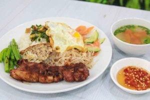 Quán Cơm Anh Tuấn - Cơm Trưa Văn Phòng