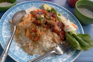 Quán Ăn Cơm Âu - Á - Cơm Văn Phòng