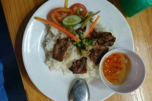 Quán Cơm Chị Quỳnh - Cơm Tấm Sườn Que