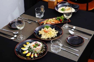 Quán Cơm December Restaurant & Winehouse