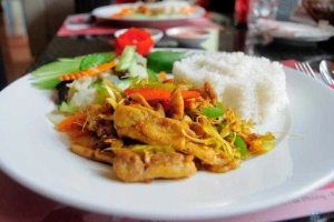 Quán Cơm Điểm Tâm & Cơm Trưa - Lý Chính Thắng