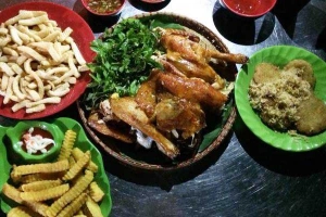 Quán Cơm Gà Lu Quán - Gà Các Món