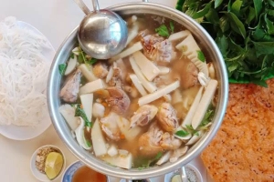 Quán Ăn Quân - Cơm Gà Xối Mỡ, Lẩu Gà Mái Dầu & Lẩu Vịt Xiêm
