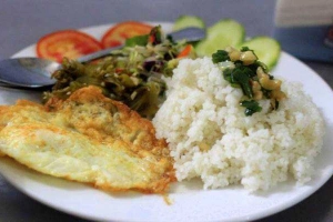 Quán Cơm Glorya Quán - Phở Bắc Hà & Cơm Văn Phòng